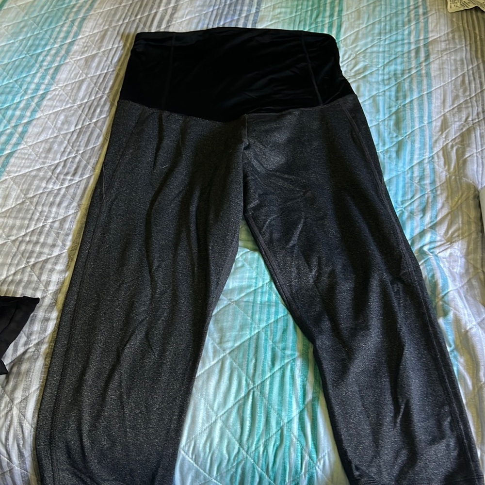 Maternity crops. Isabel maternity’s by Ingres and Isabel, size Medium M